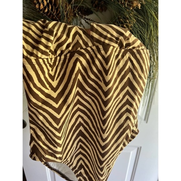 Talbots Brown and Tan halter neck style one piece bathing suit, Size 6 - Picture 13 of 16